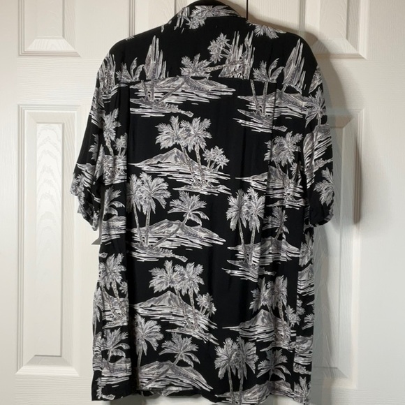 Campia Mens Shirt Black Floral Hawaiian Button Up Size L - Picture 8 of 11